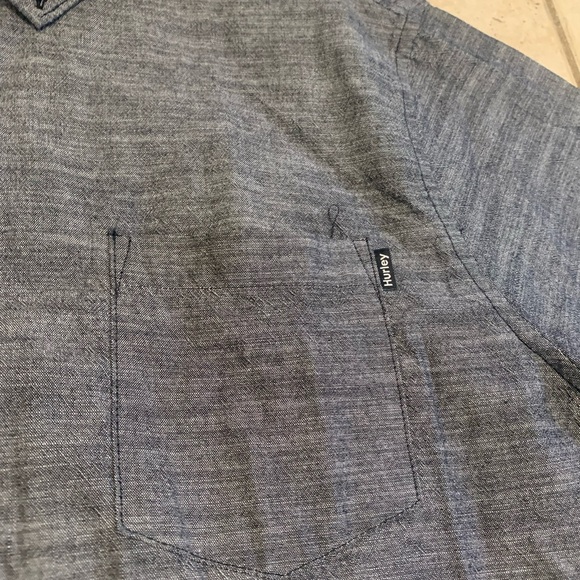 Men's Hurley Short Sleeve Button-Up Shirt - Grey Chambray Palm Tree Print - L - Picture 2 of 6